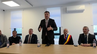 Cseke Attila: Astăzi în minister pe «Anghel Saligny» avem facturi încă nedecontate de 860 de milioane de lei. Adică s-a redus cu trei pătrimi valoarea facturilor restante