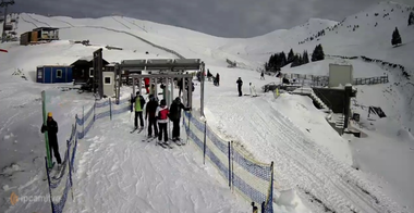 Crăciun pe Valea Prahovei: Zeci de unităţi de cazare şi-au aşteptat în zadar oaspeţii, în acest an. Proprietarii de pensiuni, dispuşi să negocieze preţurile