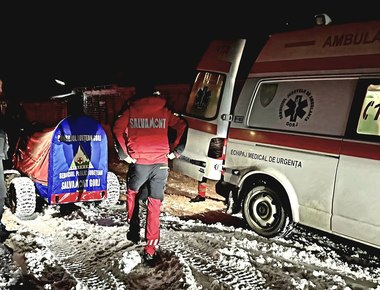 Douăzeci şi două de persoane au fost salvate în ultimele 24 de ore, în urma unor intervenţii ale salvamontiştilor. Cele mai multe apeluri, primite de salvatorii montani din Gorj, Lupeni şi Predeal/ Şapte răniţi au ajuns la spital