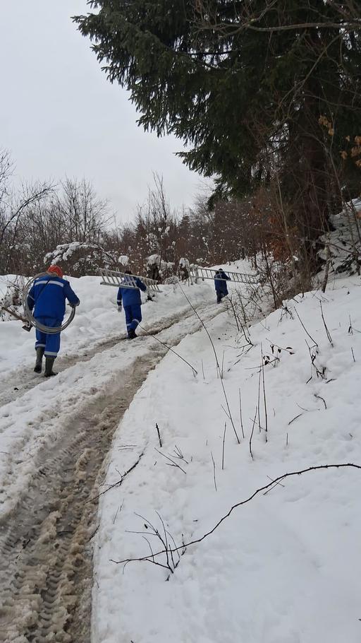 Alba: Numărul consumatorilor care nu au electricitate a crescut din nou, la peste 4.800/ Sunt afectate nouă unităţi administrativ-teritoriale/ În judeţ sunt dislocate 24 de generatoare