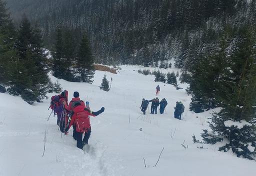 Braşov: Turiştii, sfătuiţi să renunţe la activităţile montane desfăşurate în afara domeniilor amenajate şi securizate, pe fondul înrăutăţirii vremii