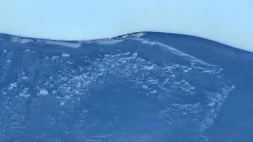Salvamontiştii din Maramureş atrag atenţia că în Munţii Rodnei a avut loc o avalanşă de mari dimensiuni: Toată creasta este încărcată şi există posibilitatea declanşării altor avalanşe - VIDEO