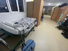 Timiş: Poliţia a deschis o anchetă după publicarea unor imagini cu paciente ale Spitalului de Psihiatrie din Jebel ţinute în condiţii improprii/ Şi prefectul a făcut verificări, arătând că se fac lucrări de modernizare, pacienţii fiind relocaţi