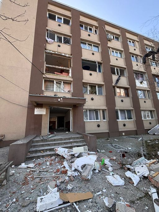 Prefectura Buzău: Instalaţia de gaze a blocului unde a avut loc explozia din weekend avea verificările expirate 