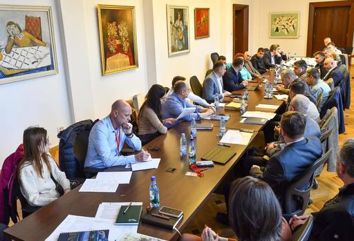 Ciprian Ciucu: Anul viitor vom finaliza supralărgirea şi sistemul rutier pe toată Prelungirea Ghencea, iar lucrările la noua şină de tramvai, în primăvara lui 2028 / Am primit sesizări. Le-am dat termen scurt să se organizeze, altfel vor veni amenzi