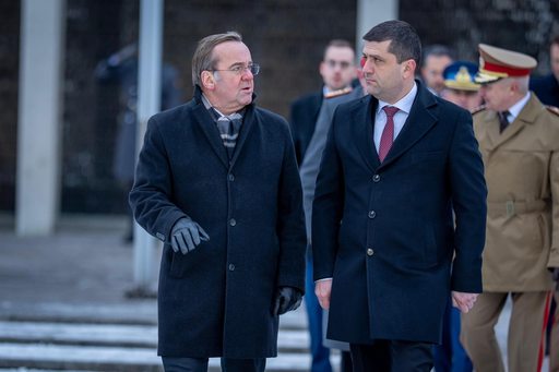 Miruţă: Am semnat împreună cu ministrul Boris Pistorius o Declaraţie Comună de Intenţie care stabileşte un cadru modern de cooperare în domeniul materialelor de apărare/ România poate şi trebuie să fie una dintre locomotivele efortului european comun
