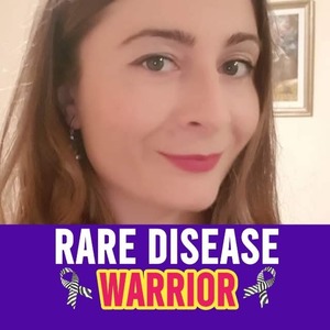 Pacientă cu boală genetică rară, despre neplata primei zile de concediu medical: Nu mi se pare nici corect şi nici logic pentru că nu e ca şi cum m-aş duce la plajă. Sunt o grămadă de pacienţi cronici care sunt în situaţia mea/ Mesajul pentru guvernanţi