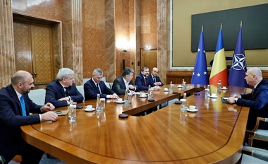 Premierul Bolojan, după discuţia cu primari de municipii, despre reforma administraţiei: Acest pachet legislativ implică o reformă administrativă profundă, care va oferi instrumente pentru creşterea eficienţei autorităţilor locale