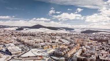 Primăria Miercurea Ciuc lansează o petiţie prin care îi cere premierului Bolojan modificarea legii, în aşa fel încât taxele şi impozitele locale să poată fi reduse din acest an, iar facilităţile pentru persoanele cu handicap să fie alocate din nou