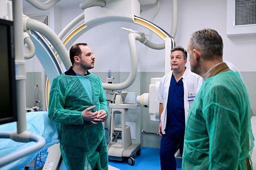 Managerul Spitalului Judeţean Ploieşti: Există un număr limitat de neurologi care asigură parţial gărzile. La concurs, deşi si-au exprimat iniţial intenţia de a participa, nu s-au înscris. Doi medici au cerut 450 lei/ oră pentru a continua activitatea