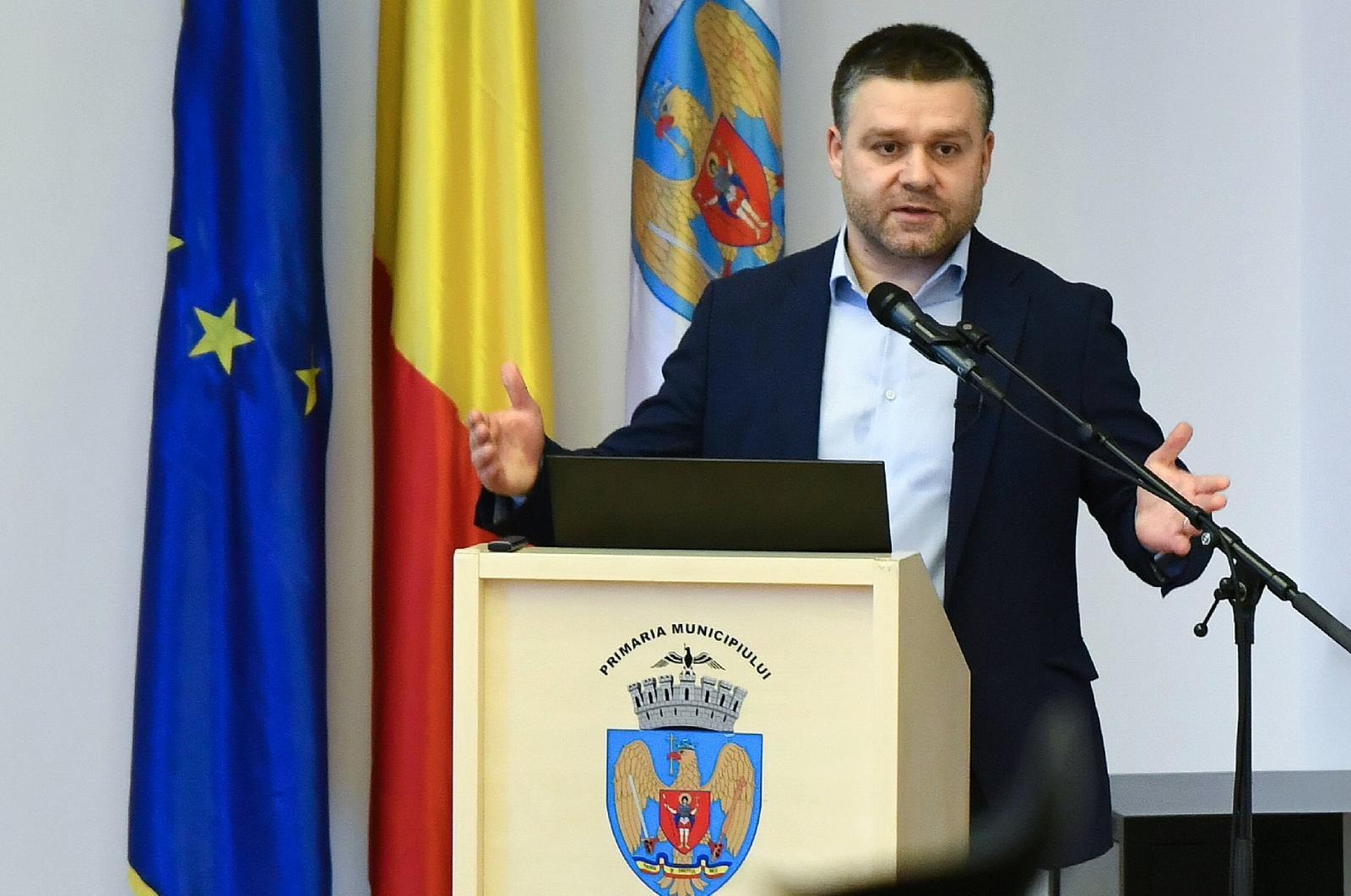 Coaliţie: PSD, USR şi UDMR, nemulţumite că în bugetul pe 2026 a fost introdus un mecanism privind achitarea de către primăriile din toata ţara a restanţelor Primăriei Capitalei / Ciucu: Bucureştiul va intra în incapacitate de plată - surse