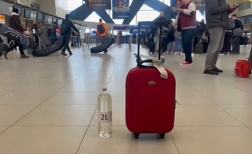 Compania Naţională Aeroporturi Bucureşti - De miercuri, noi reguli privind transportul lichidelor, aerosolilor şi gelurilor în bagajele de cabină
