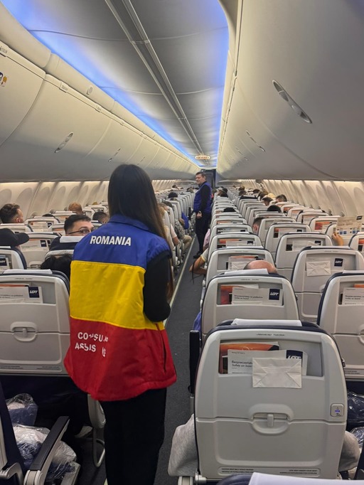 MAE: Alţi 96 de cetăţeni români au revenit în ţară de la Muscat, printr-un zbor de repatriere organizat de România prin capacitatea de transport aeriană a rescEU în cadrul mecanismului (UCPM) european pentru protecţie civilă