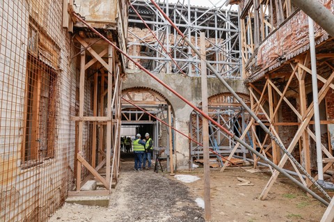 Primăria Capitalei: Am salvat de la ruină Hanul Solacolu! Lucrările de punere în siguranţă, conservare şi protejare a imobilului monument istoric au fost finalizate. De acum încolo, ne ocupăm de consolidarea şi reabilitarea clădirii