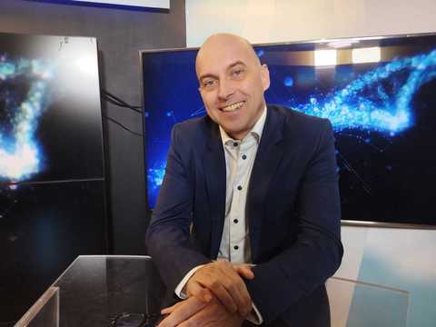 Prof. dr. Horia Barbu, pledoarie pentru dinţii naturali: Implanturile sunt bune, dar mai buni sunt dinţii pacienţilor. Haideţi să vedem ce dinţi se pot păstra!