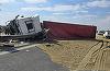 UPDATE - Trafic dificil şi coloane de maşini pe autostrada A1 Bucureşti-Piteşti, după ce un camion cu nisip care venea spre Capitală s-a răsturnat, iar încărcătura s-a împrăştiat pe şosea/ Şoferul, rămas încarcerat, a fost salvat şi dus la spital - FOTO