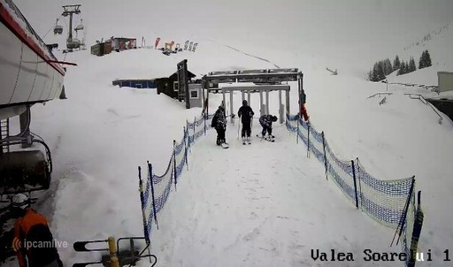 Pârtiile din Sinaia, deschise după o perioadă în care domeniul schiabil nu a fost practicabil, din cauza vântului