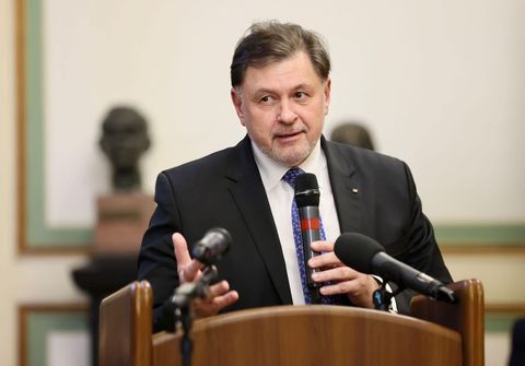 Rafila: Propunerile Pfizer au fost de refazare, adică aceeaşi cantitate de vaccinuri să fie livrată în doi ani şi a existat şi o discuţie în care nu mai livrau şi să plătim 75% din valoarea dozelor nelivrate, 450 mil. euro/ România trebuie să facă apel

