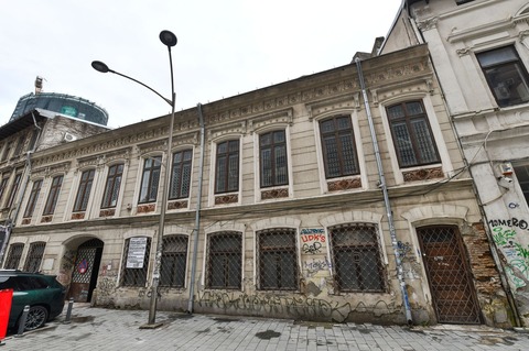 Primăria Capitalei: 14 clădiri rezidenţiale şi publice urmează să intre în consolidare şi reabilitare