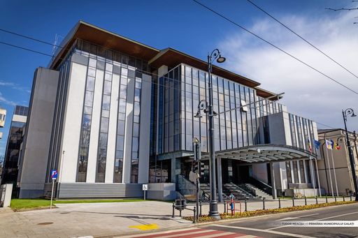 Reduceri masive în administraţia municipiului Galaţi - peste 200 de posturi desfiinţate şi fuziune între două societăţi locale
