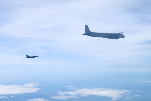 Aeronavele F-16 din detaşamentul ”Carpathian Vipers” dislocat în Lituania au interceptat o aeronavă a Rusiei care zbura în spaţiul aerian internaţional al Ţărilor Baltice fără contact radio 