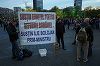 Manifestaţie în sprijinul premierului Ilie Bolojan, în Piaţa Victoriei / Fostul ministru Radu Berceanu, huiduit şi scos de jandarmi dintre manifestanţi - VIDEO, FOTO