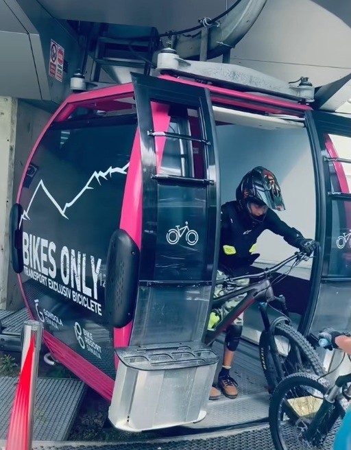 1 Mai  - De vineri se deschid trasee de mountain bike la Sinaia