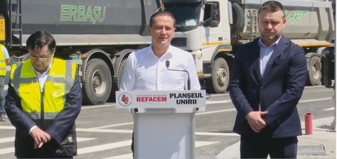 Băluţă: Prima etapă a refacerii Planşeului Unirii în zona Hanului lui Manuc a fost finalizată/ Ciucu: Mă bucură faptul că lucrările sunt în termen