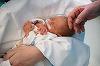 Salvaţi Copiii: Rata mortalităţii infantile a crescut din nou în România, după zece ani de relativă stagnare. România, printre statele UE cu cel mai mic procent alocat sănătăţii publice - FOTO