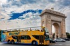 UPDATE - Autobuzele turistice din Bucureşti revin pe traseu de vineri/ Traseul are 16 kilometri dus-întors şi include cele mai frumoase destinaţii turistice ale Capitalei/ Tarif promoţional în prima lună