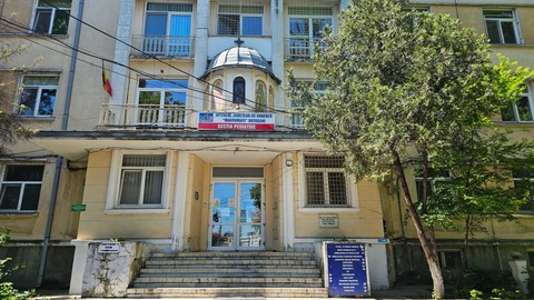 Apelul „Salvaţi Copiii” pentru reabilitarea Secţiei de Terapie Intensivă Pediatrică a Spitalului Judeţean Botoşani/ Aparatura medicală învechită îngreunează salvarea copiilor ajunşi în unitate în stare gravă - FOTO