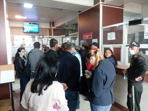 Finanţiştii continuă protestele, „îngrijoraţi” de proiectul noii legi a salarizării unitare/ Pichet la sediul DGRFP Iaşi joi după-amiază, „în afara programului de lucru”/ Revendicările sindicaliştilor
