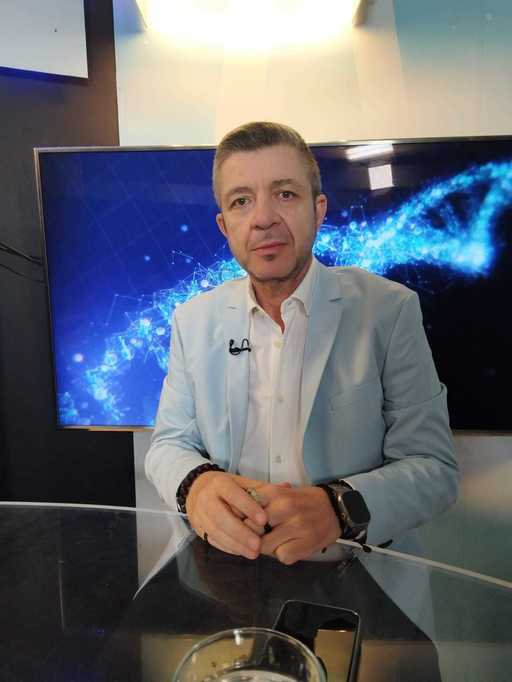 Dr. Toni Popescu (Sanitas): Pe domnul ministru Pîslaru îl apreciez intelectual, dar nu ai voie să faci erori. Nu ai voie să spui: am făcut legea într-un birou şi unele chestiuni au fost omise