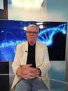Prof. dr. Petre Brătilă: Eu le spun pacientelor: este ca şi cum aţi mânca cozonac, în loc de pâine neagră. Prin asta pot să sumarizez cam ce înseamnă avantajele chirurgiei robotice, în primul rând pentru pacientă