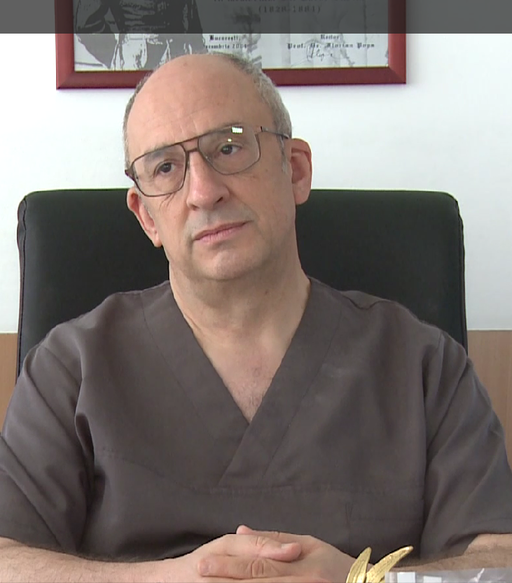 În România, sunt montate anual în jur de 700 de defibrilatoare cardiace interne, jumătate faţă de alte state europene/ Dragoş Vinereanu: Medicii care le implantează îşi dau o bucăţică din viaţa lor, fiindcă stau în stres şi în radiaţii ionizante
