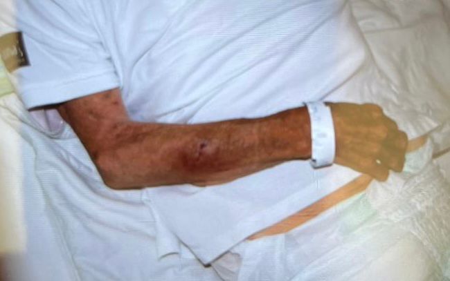 Mărturii cutremurătoare despre pacienţii exploataţi de reţeaua din Bihor - Pacient cu traumatism cranian vechi de trei zile, fără asistenţă medicală. Medicul şef UPU SMURD Bihor: Pe unii îi abandonau în gara din Oradea sau în UPU ca să scape de ei