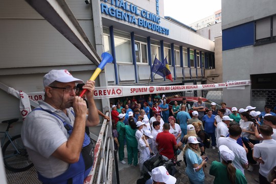 INQUAM PHOTOS, George Călin. Grevă de avertisment la Spitalul Floreasca