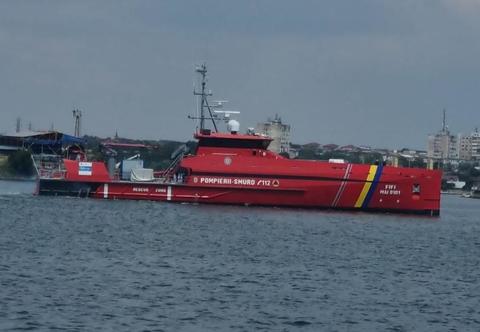 IGSU explică de ce nu au fost utilizate navele multirol din dotarea instituţiei la incendiul de la bordul petrolierului Gas Lisbon, aflat în Marea Neagră: În astfel de situaţii, orice decizie operativă are ca prioritate protejarea vieţii salvatorilor