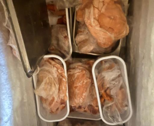 Peste 1400 de operatori economici, verificaţi de comisarii ANPC în această săptămână / Amenzi de patru milioane de lei / Printre nereguli, produse expirate, băuturi răcoritoare ţinute în soare, echipamente uzate sau ruginite