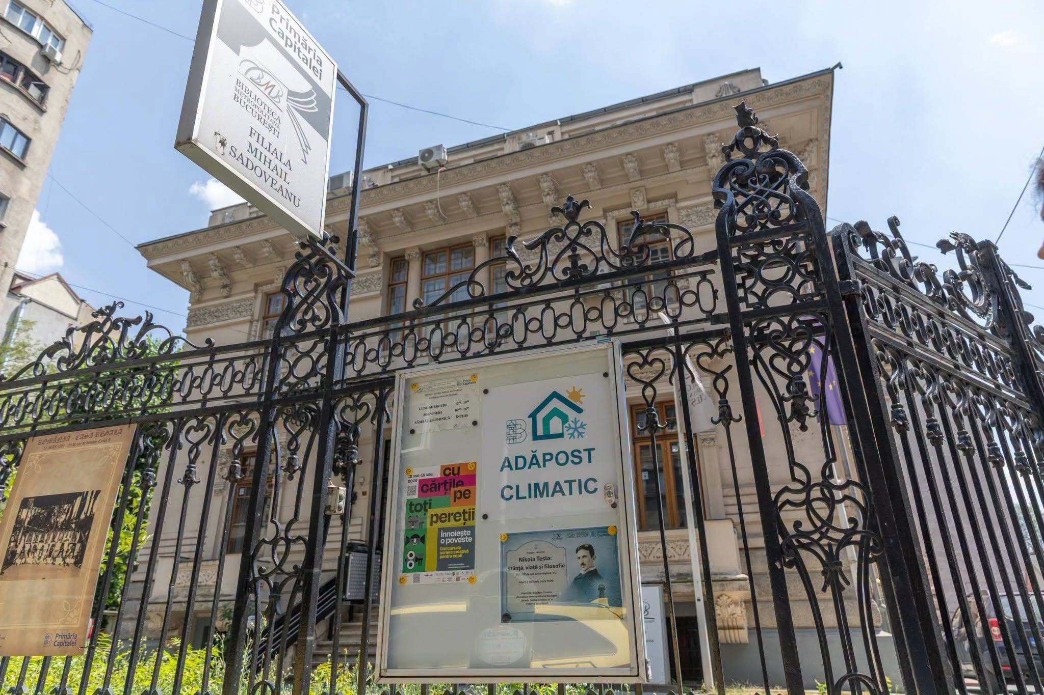 Ministerul Mediului amintește că în București există o rețea de adăposturi climatice, acestea fiind deschise la 271 de instituții și farmacii