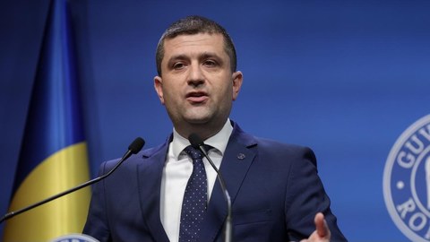 Radu Miruţă, întrebat dacă vor exista restricţii la metrou, pentru reducerea consumului de energie: Nu am primit vreo propunere privind reducerea activităţii. Transportul cu metroul este în vârful priorităţilor