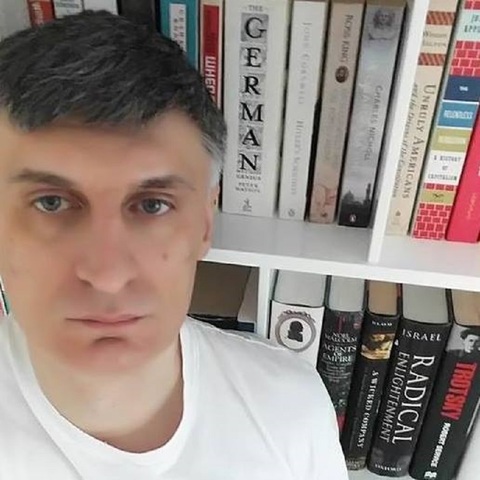 Percheziţii la fostul consilier la Cotroceni Cătălin Avramescu, într-un dosar în care se desfăşoară cercetări pentru pornografie infantilă / Ce spune Cătălin Avramescu