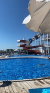World Vision România cere MS standarde unitare de siguranţă pentru toate piscinele deschise publicului, după ce, în judeţul Tulcea, o fată de 8 ani a murit în piscina unei pensiuni