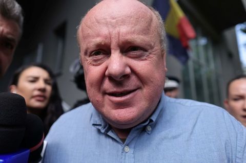 AZILE ILEGALE DIN BIHOR – Viorel Paşca anunţă că soţia sa a fost desemnată de instanţă tutore pentru unul dintre beneficiarii care au fost în grija lor, chiar dacă ei nu au nico informaţie despre locul în care persoana a fost relocată