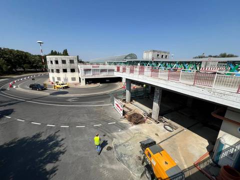 Parcarea Sosiri de la Aeroportul ”Henri Coandă”, închisă temporar, de miercuri, pentru modernizare şi consolidare