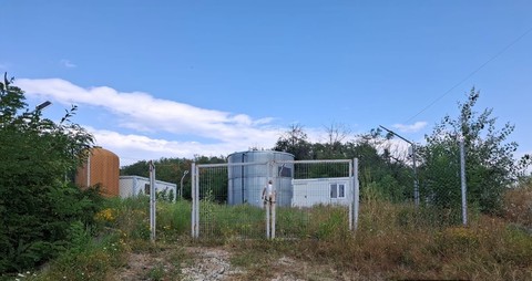 Gorj: Reprezentanţii unei primării, suspectaţi că furnizează apă în sistem centralizat de aproape un deceniu, fără a avea autorizaţie de gospodărire a apelor/ Inspectorii de la Apele Române spun că situaţia e ”extrem de gravă” şi sesizează Parchetul
