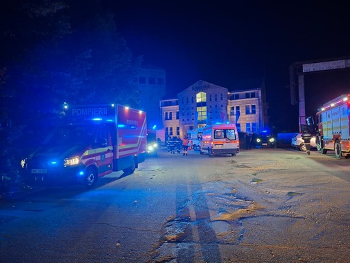 UPDATE - Incendiu la un centru medical din Arad/ Trei pacienţi internaţi acolo, transportaţi la spital cu uşoare intoxicaţii cu fum şi atac de panică/ Unul dintre pacienţi ar fi dat foc unor ziare în salon