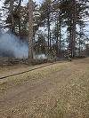 Pompierii români dislocaţi în Serbia intervin pentru localizarea incendiilor la litiera pădurii din apropierea localităţilor Kajtasovo şi Grebenac