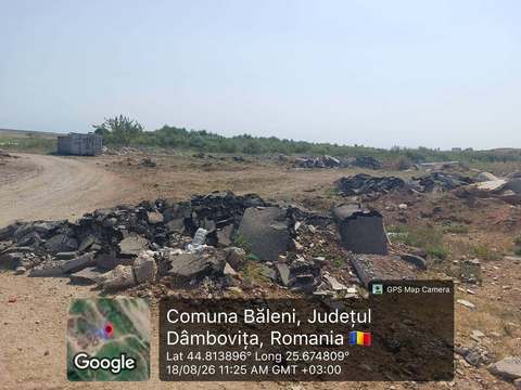 Patru ”rampe” de deşeuri amenajate ilegal, descoperite într-o comună din Dâmboviţa/ De la resturi menajere la deşeuri provenite din decopertarea asfaltului, aruncate pe câmpuri/ A fost făcută sesizare penală