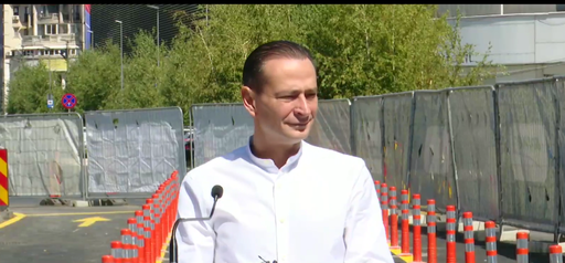 Daniel Băluţă a anunţat că restricţiile de circulaţie din Piaţa Unirii, introduse la începutul verii, vor fi  ridicate de luni dimineaţă
